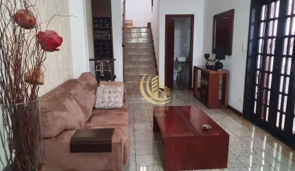 Sobrado com 3 dormitórios à venda, 237 m² por R$ 650.000,00 - Loteamento Residencial Andrade - Pindamonhangaba/SP