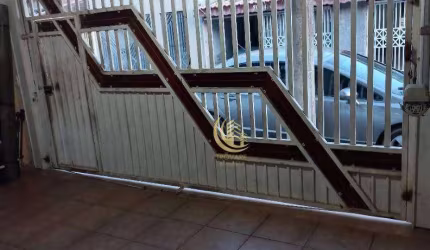 Sobrado com 3 dormitórios à venda, 130 m² por R$ 420.000,00 - Jardim Mesquita - Taubaté/SP