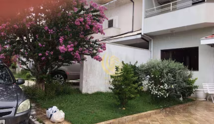 Sobrado com 4 dormitórios à venda, 321 m² por R$ 1.250.000,00 - Esplanada Independência - Taubaté/SP