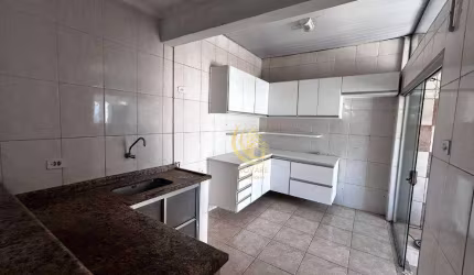 Sobrado com 4 dormitórios à venda, 218 m² por R$ 450.000,00 - Vila Areao - Taubaté/SP