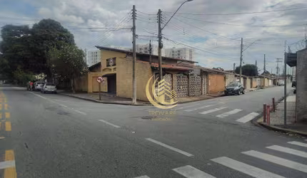 Casa com 3 dormitórios à venda, 350 m² por R$ 1.060.000,00 - Parque São Luís - Taubaté/SP