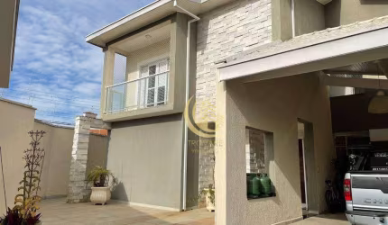 Sobrado com 4 dormitórios para alugar, 297 m² por R$ 6.820,00/mês - Campos Elíseos - Taubaté/SP