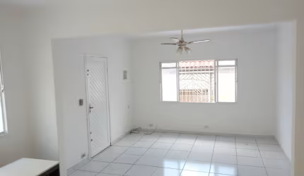 Sobrado com varanda semi mobiliado a venda/permuta em Vila Industrial