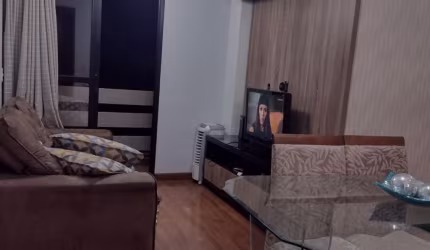 Apartamento com sacada a venda/permuta no Jardim Ibitirama