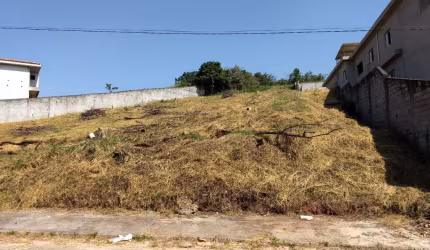 TERRENO À VENDA!!!