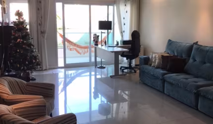 CASA À VENDA!!!