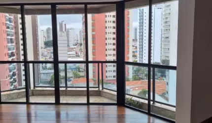 Amplo apartamento a venda  no Jardim Anália Franco/Tatuapé, com 141mts²,  1 por andar com senha no elevador para cada unidade. São: 3 quartos, sendo 1 suíte,  4 banheiros, dependências de empregada ,