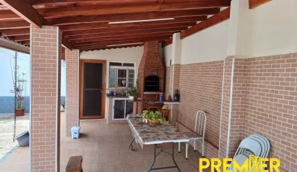 Casa com 5 quartos à venda na Vila Rezende, Piracicaba  por R$ 639.000