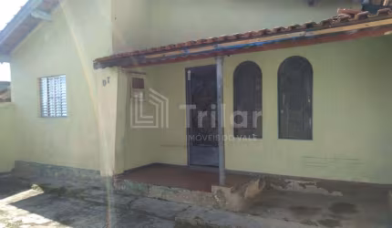 Casa no Monte Castelo  com 3 Quartos e 2 banheiros à Venda, 120 m²