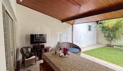 Ótima casa térrea no Jardim Esplanada