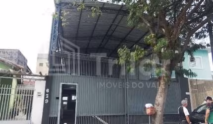 Galpão Comercial à Venda em São José dos Campos-SP, Bairro Jardim Satélite: 1 banheiro, 208m² de área