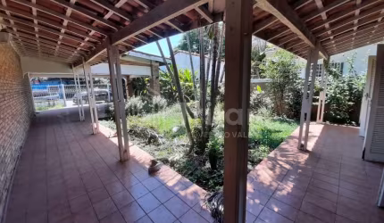 Imóvel à Venda em São José dos Campos-SP - Casa com 4 Quartos, 1 Suíte e 393m² no Jardim Esplanada II