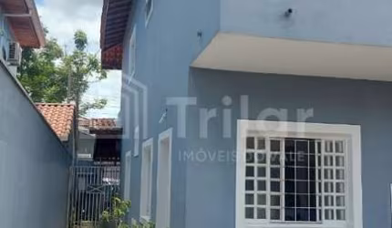 Imperdível! Casa à venda em São José dos Campos-SP, Jardim Alvorada. 3 quartos, 1 suíte, 2 salas, 3 banheiros, 2 vagas, 130m².