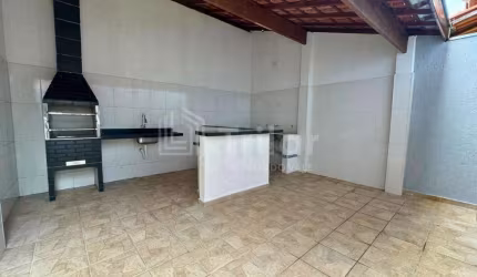 Casa à venda em São José dos Campos-SP, Jardim Torrão de Ouro! 2 quartos, 2 salas, 1 banheiro, 2 vagas de garagem.