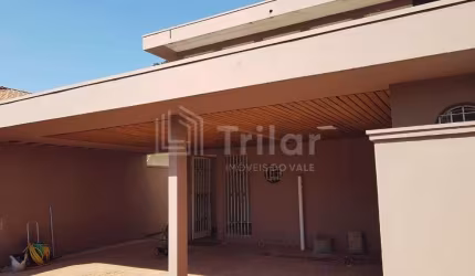 LOCAÇÃO - COMERCIAL/RESIDENCIAL - EM EXCELENTE LOCALIZAÇÃO DA VILA BETÂNIA.