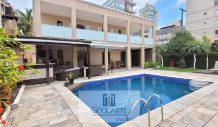 Casa DUPLEX alto padrão, 4 suítes climatizadas, lazer completo, à 200 metros do mar em região nobre na praia da ENSEADA-Guarujá/SP.