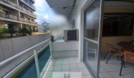 Apartamento padrão com sacada, 3 dormitórios sendo 1 suíte, lado praia Enseada-Guarujá/SP.