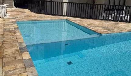 Apartamento com lazer no condomínio, 2 dormitórios sendo 1 suíte, lado praia da ENSEADA - Guarujá/SP.