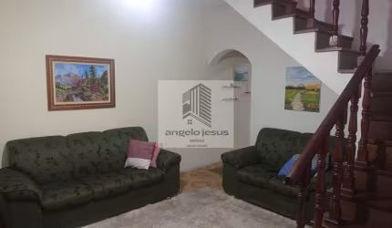 Sobrado Padrão 167m², 03 Dormitórios, 02 Vagas.