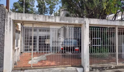 Casa Padrão 150m², 03 Dormitórios, 04 Vagas.