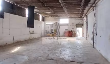 Salão comercial, 210m²