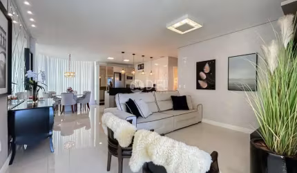 Ótimo apto mobiliado com 3 suÍtes e 3 vagas!, Meia Praia, Itapema - SC