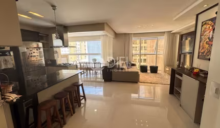 Apartamento com 3 suÍtes e 2 vagas , Meia Praia, Itapema - SC