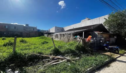 Um belo terreno ao lado de um super mercado!, Morretes, Itapema - SC