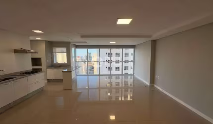 Apartamento com 3 suÍtes e 3 vagas!, Centro, Balneário Camboriú - SC