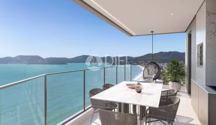 Penthouse na quadra mar com 4 suÍtes e 3 vagas, Meia Praia, Itapema - SC