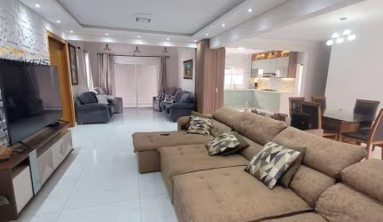 Casa Terrea, Reformada  4 suites  à Venda, 276 m² por R$ 2.800.000