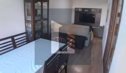 Amplo apartamento de 2 dormitórios em Perdizes