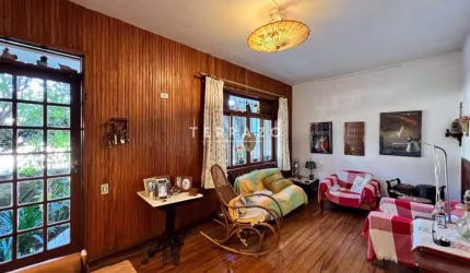 Casa à venda, 3 quartos, 1 vaga, Nossa Senhora de Fátima - Teresópolis/RJ