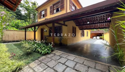 Casa à venda, 4 quartos, 6 vagas, Agriões - Teresópolis/RJ