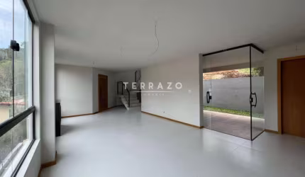 Casa em Condomínio à venda, 3 quartos, 1 suíte, 1 vaga, Vargem Grande - Teresópolis/RJ