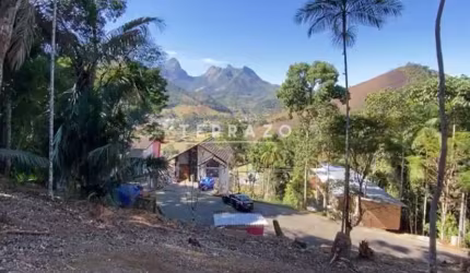 Terreno à venda no Parque das Rosas com 445m² por R$ 220.000 - Vargem Grande | Teresópolis/RJ.