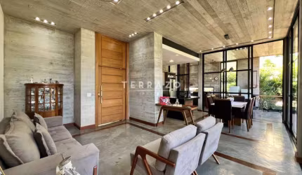 Casa em Condomínio à venda, 3 quartos, 2 suítes, 2 vagas, Parque do Imbui - Teresópolis/RJ