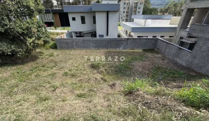 Terreno em condomínio com 220 m² - Posse - Teresópolis/RJ