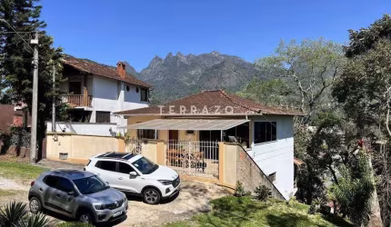 Casa à venda, 4 quartos, 3 suítes, 1 vaga, Alto - Teresópolis/RJ