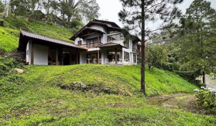 Casa em Condomínio à venda, 4 quartos, 3 suítes, 2 vagas, Carlos Guinle - Teresópolis/RJ
