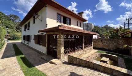 Casa para aluguel, 8 quartos, 2 suítes, 10 vagas, Várzea - Teresópolis/RJ