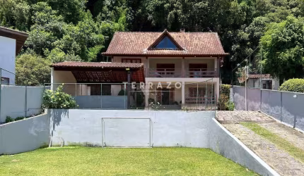 Casa à venda, 5 quartos, 2 suítes, 3 vagas, Taumaturgo - Teresópolis/RJ