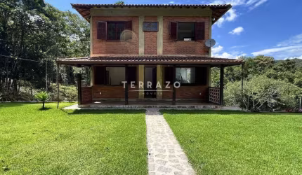 Casa em Condomínio à venda, 4 quartos, 1 suíte, 2 vagas, Três Córregos - Teresópolis/RJ