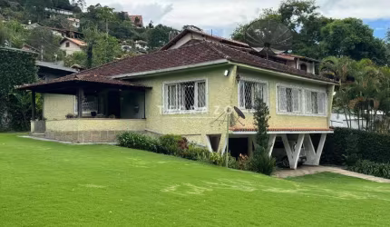 Casa à venda, 3 quartos, 3 vagas, Golfe - Teresópolis/RJ
