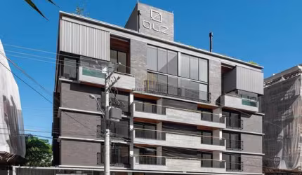 Apartamento de 4 suítes a 300 metros do mar de Jurerê