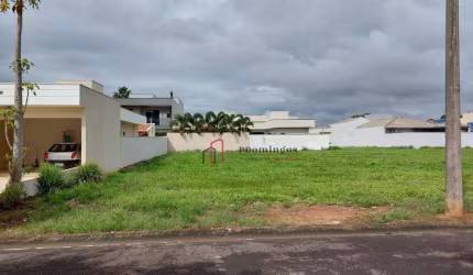 TERRENO PLANO - LOCALIZAÇÃO PRIVILEGIADA - CONDOMÍNIO CAMPOS DO CONDE 2 - PAULÍNIA