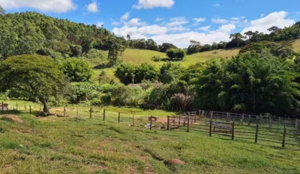 Belíssimo sítio á venda localizada na cidade de Piracaia