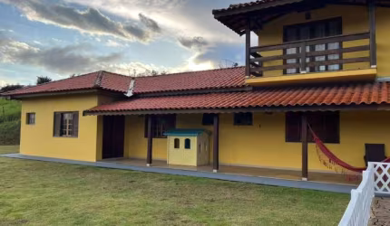 Linda chácara à venda em Piracaia,  terreno de 4100m e acesso para Represa