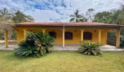 Chácara à Venda em Condomínio Fechado com 5.000m2 localizada em Atibaia