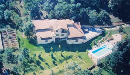 Lindo Sítio a venda em Atibaia com área de 24.000 m²